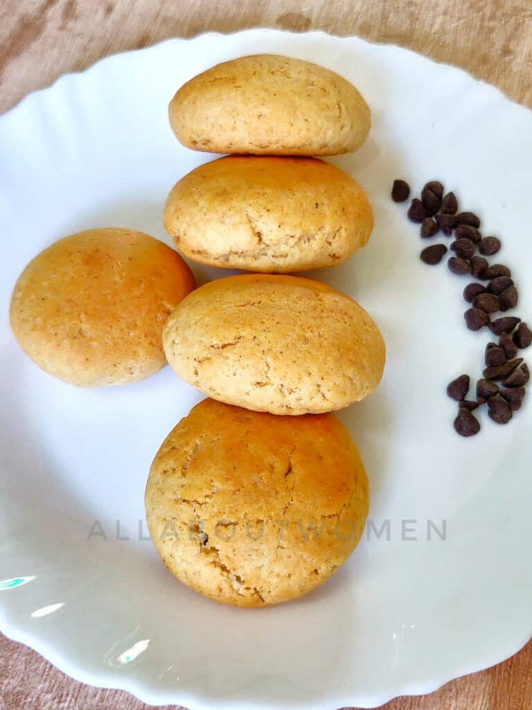 Chocolate filled cookies