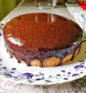 Read more about the article Almond Cake with Choco Honey Glaze