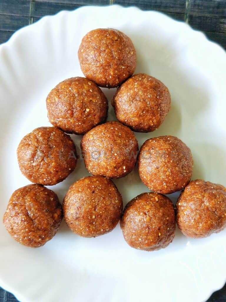 Dry fruit Ladoos