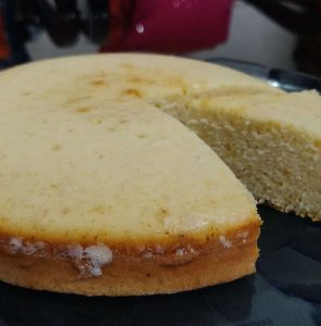 Eggless vanilla cake