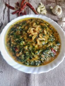 Read more about the article Lasuni Methi/ Garlic and Fenugreek leaves curry