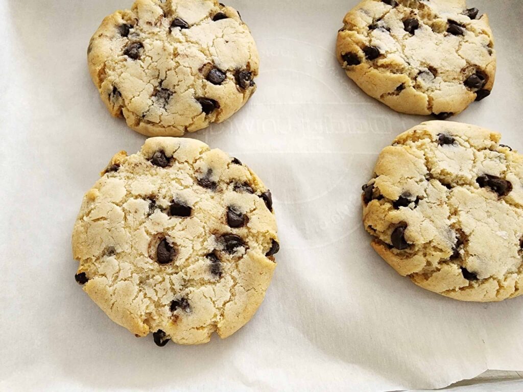 chocolate chip cookies